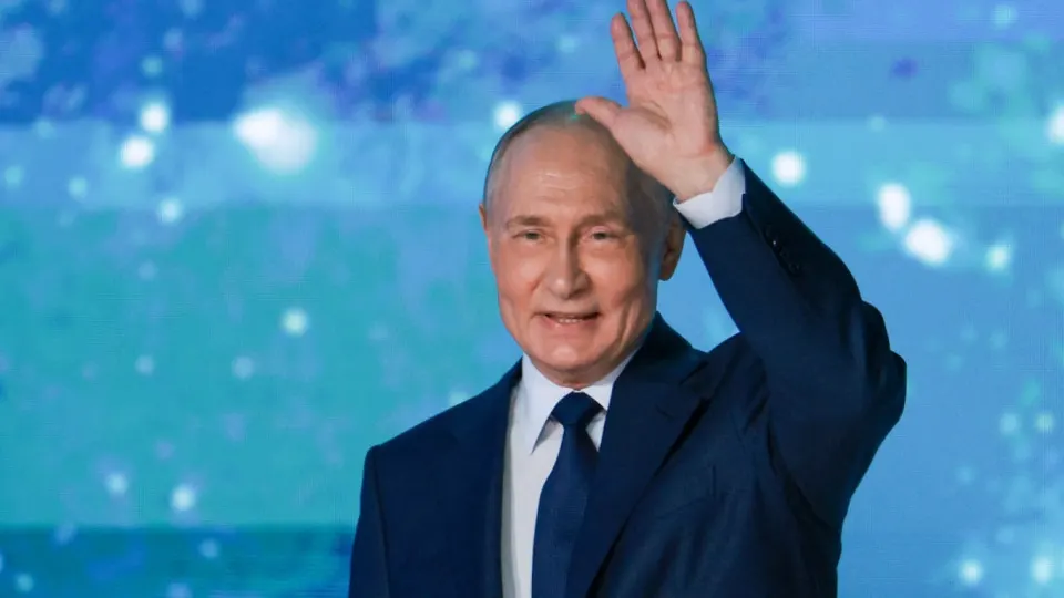 Президент заявил, что при ограничениях мобильного интернета должны продолжать работать Госуслуги, платёжные системы и запись к врачу, и поручил проработать механизмы их бесперебойной работы.