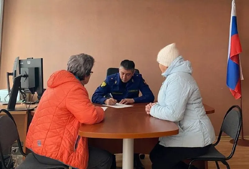 Сергей Паволин, прокурор Мурманской области с 2021 года, по предложению президента направлен на аналогичную должность в Иркутскую область; в регионе ожидают, что он займётся вопросами ЖКХ.