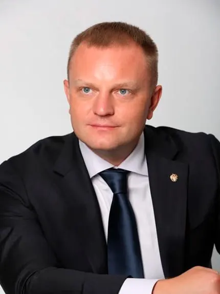 Татьяна Москалькова покидает пост уполномоченного; в числе претендентов — депутат Иван Сухарев (ЛДПР), Артем Прокофьев (КПРФ) и Яна Лантратова («Справедливая Россия»).