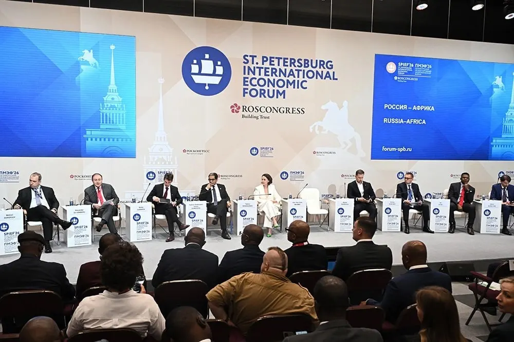 На Петербургском международном экономическом форуме говорили о расширении торговых связей и помощи Африке в решении энергетического дефицита. Третий саммит Россия–Африка запланирован на 28–29 октября в Москве.