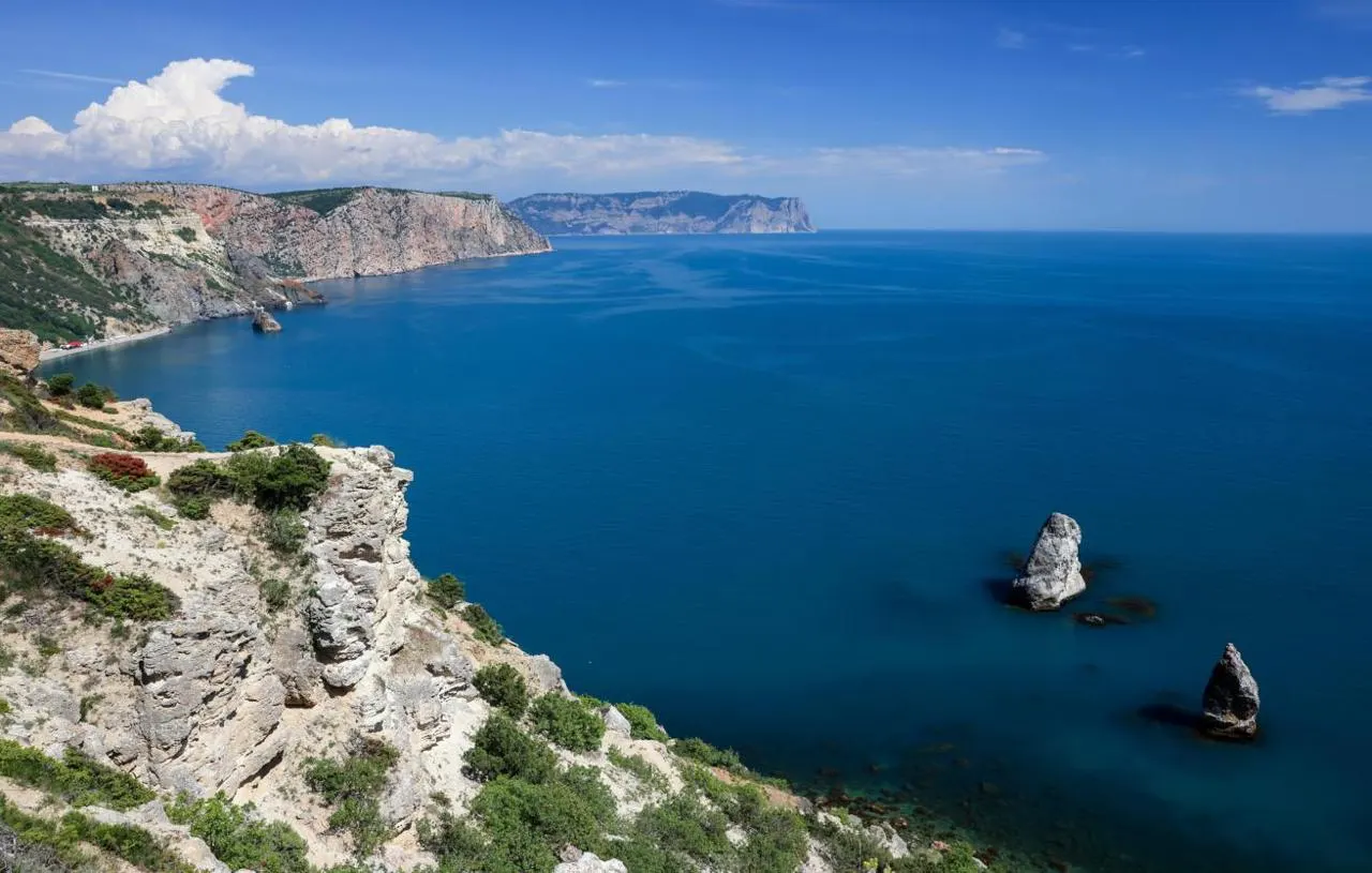 Постоянная палата третейского суда в Гааге не поддержала основные претензии Киева, в том числе требования о компенсациях за использование ресурсов и признании Керченского пролива международным водным путем, сообщили в МИД РФ.