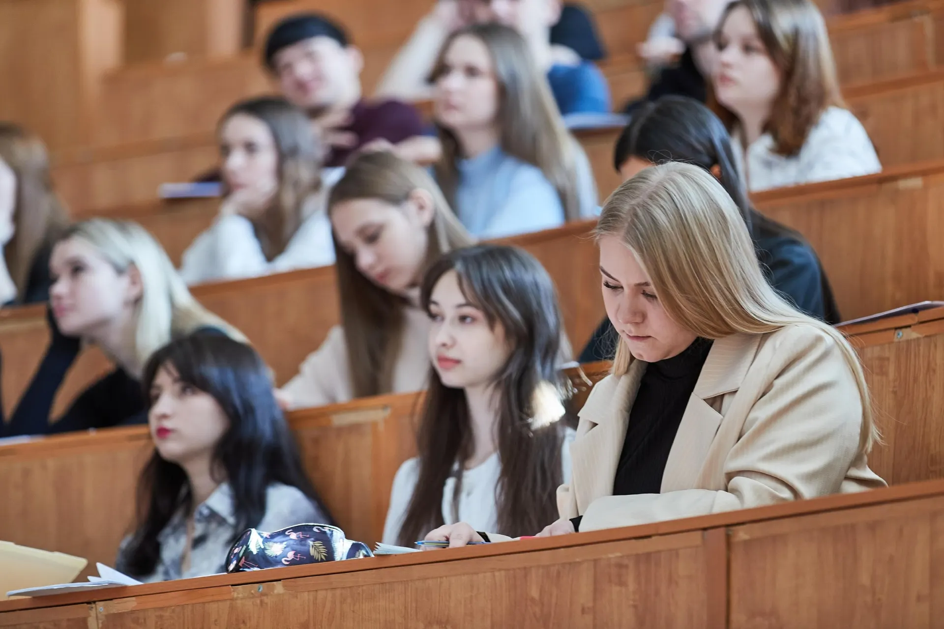 Изменены условия целевого обучения в вузах: вместо штрафов введены требования о компенсации, а порядок отчислений стал строже.