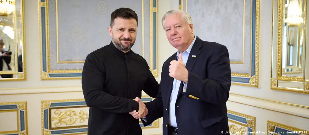 Верхняя палата Конгресса поддержала переход к дальнейшему обсуждению инициативы о пошлинах и тарифах против РФ и стран, сотрудничающих с ней; голосование прошло при участии президента Украины.