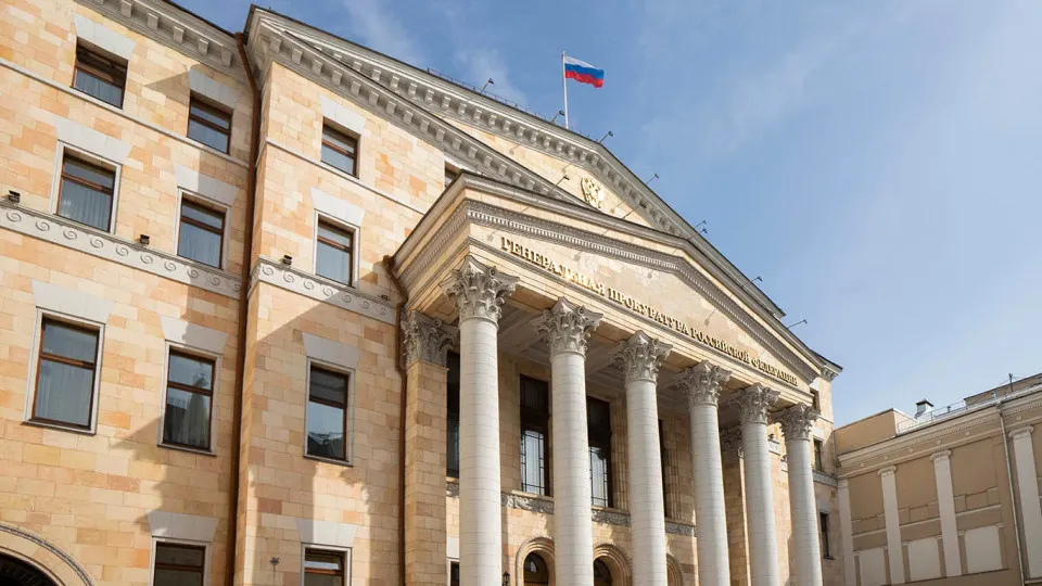 Сергей Бочкарев покинул должность официально по собственному рапорту. Источники связывают отставку с недовольством руководства качеством работы по изъятию и реализации национализированных активов — многие из них проданы значительно дешевле первоначальной оценки.