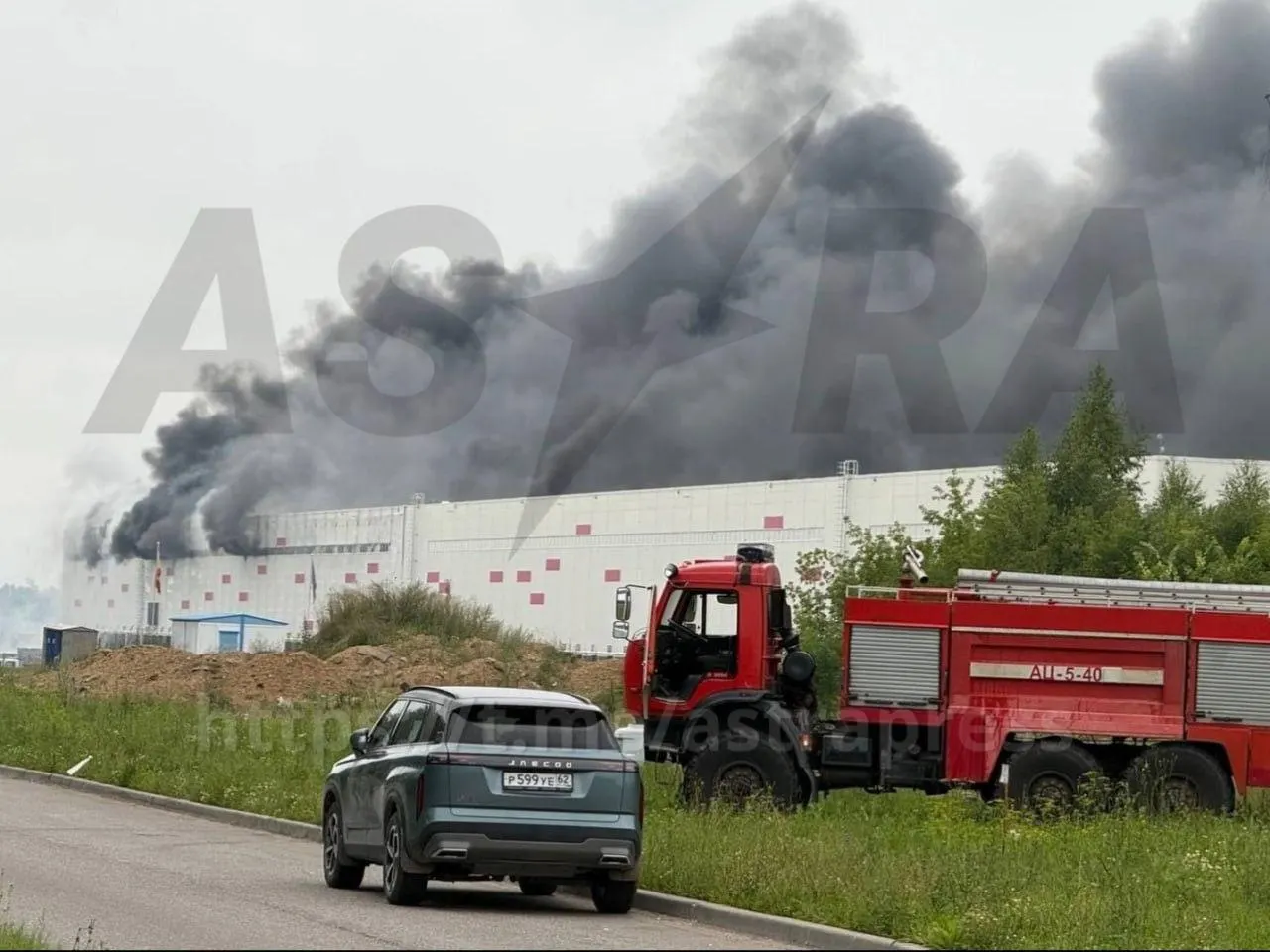 Рязанская область, Таганрог, Иркутск и Москва — сводка ночных событий: удары беспилотников, повреждения объектов, жертвы и задержания.