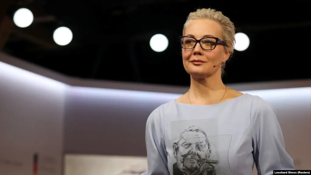 Генеральная прокуратура объявила о запрете деятельности фонда Human Rights Foundation на территории России и обвинила его в поддержке нежелательных организаций.
