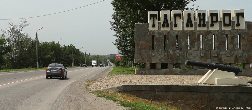 Пожары на Сызранском НПЗ и другие объекты после ночной атаки; позднее последовала массированная ракетная атака по Таганрогу и повреждения в регионе.