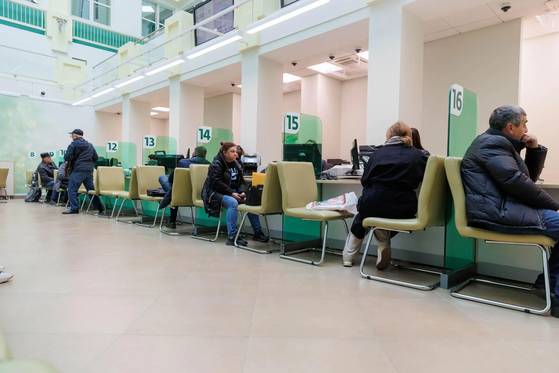 Экономическая ситуация вокруг долгов страны и возможных дефолтов: что ожидать гражданам