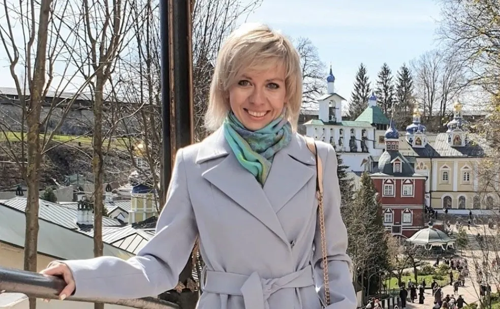 Ей вменяют нарушение ч. 4 ст. 19.34 КоАП РФ — публикацию материалов «иностранного агента» без соответствующей отметки; штраф составляет от 30 до 50 тысяч рублей. Савицкая включена в реестр Минюста в декабре 2020 года.