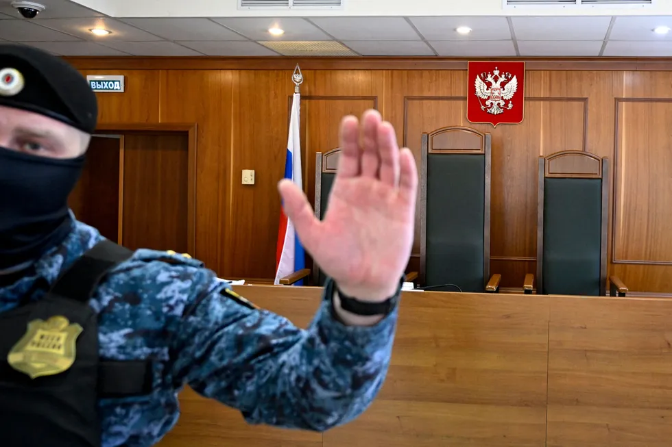 В конце апреля Судебный департамент убрал из открытого доступа статистику с 2005 года. Эти данные были ключевыми для оценки репрессий, судебной практики и косвенных последствий войны — их отсутствие затруднит мониторинг и исследование.