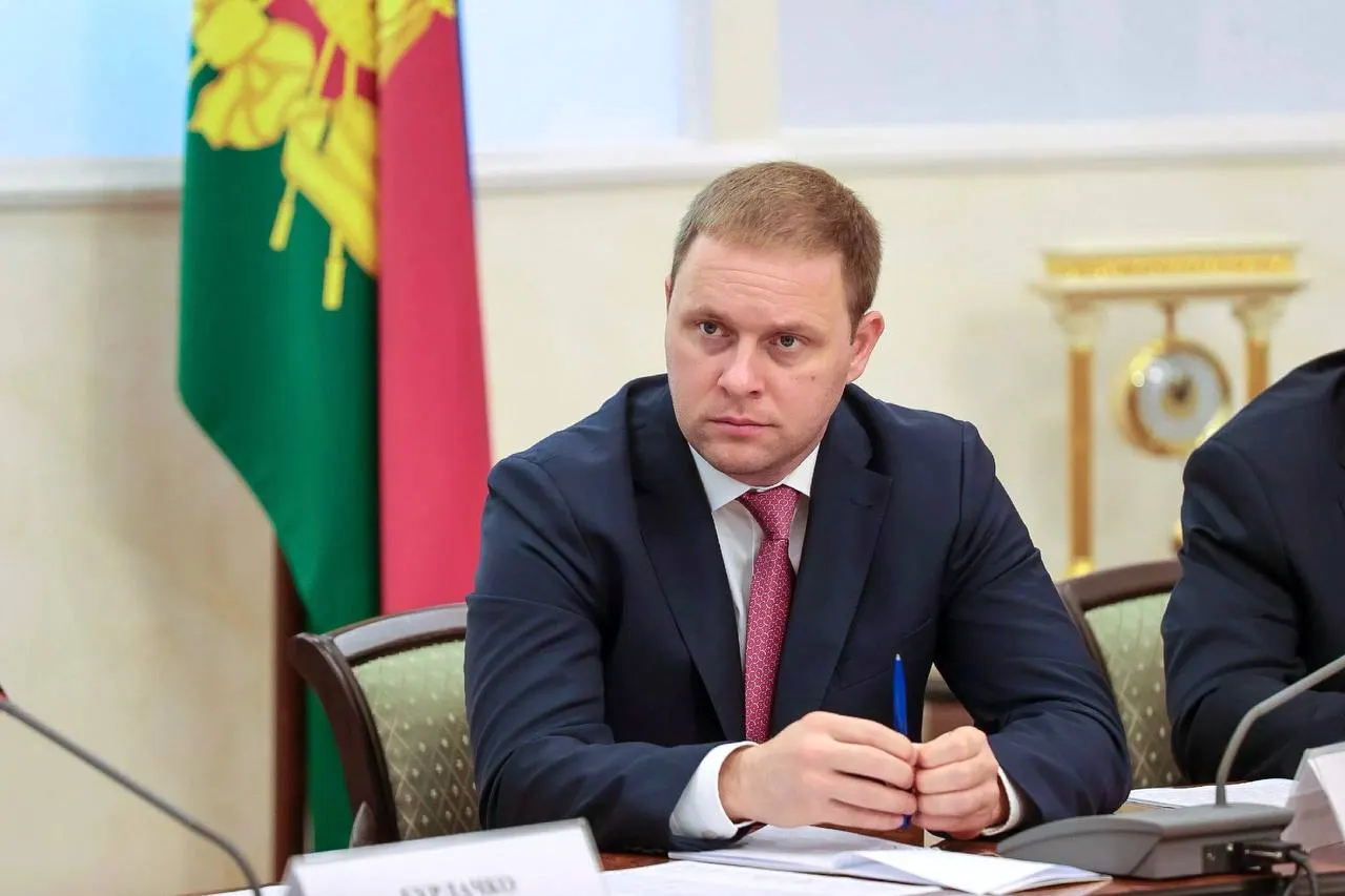 Швец, ранее пять лет возглавлявший Анапу и имеющий более десяти лет опыта в госуправлении, стал новым руководителем госкорпорации «Туризм РФ».