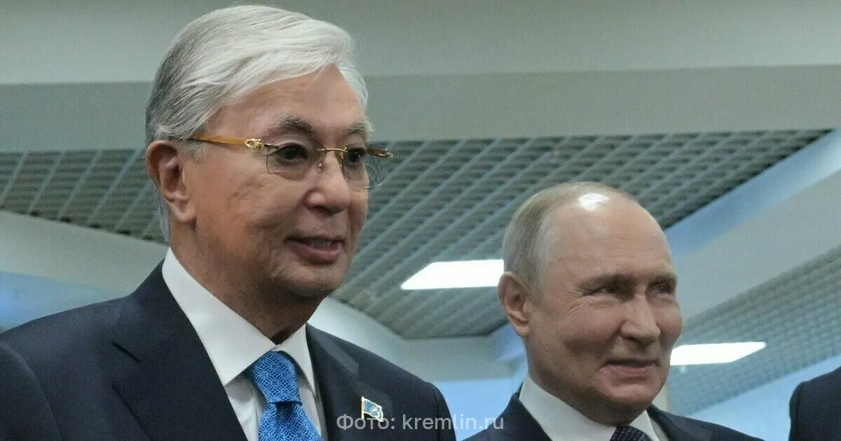 Президент заявил, что отношения между странами развиваются успешно; лидеры встретились в Омске перед XXII Форумом межрегионального сотрудничества.