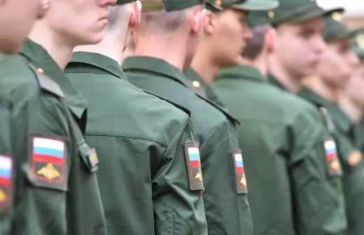 Законопроект позволит отправлять срочников для тушения пожаров и аварийно‑спасательных работ по всей стране; в ведомстве рассчитывают привлечь до 5 тысяч человек.