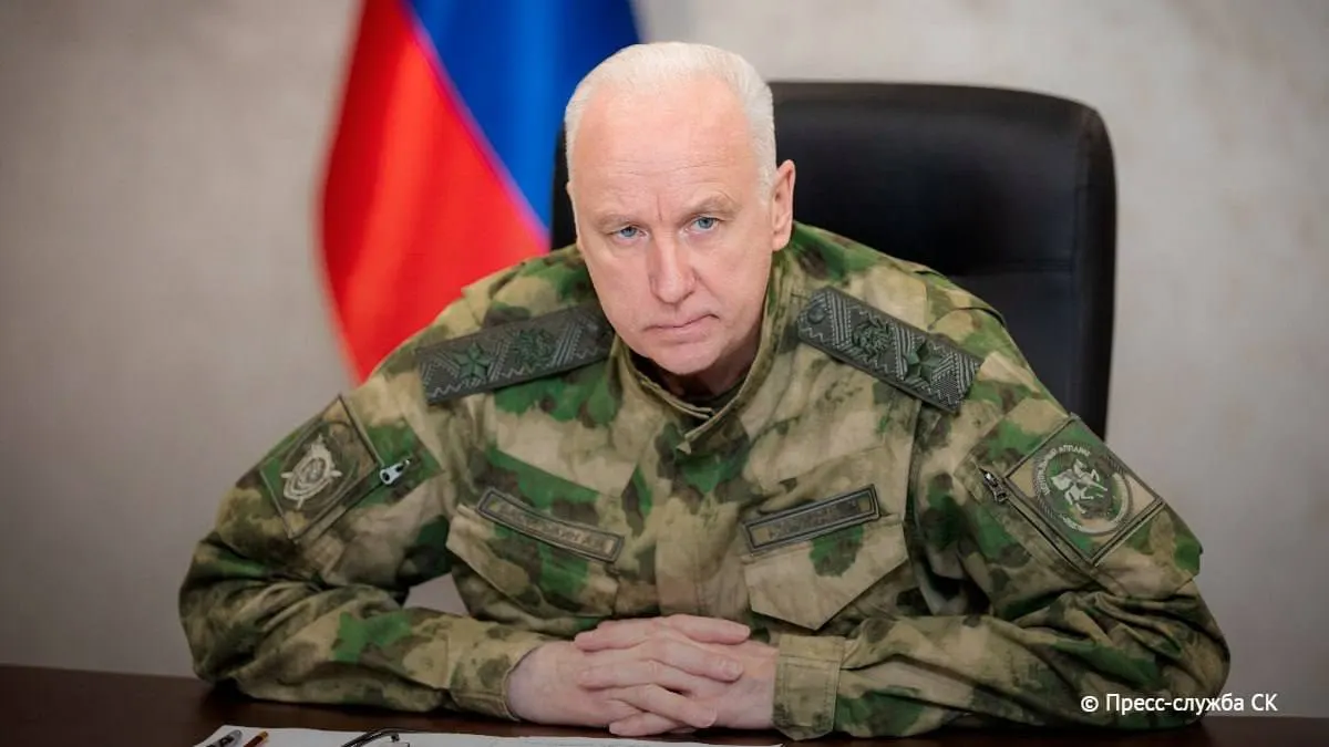 Глава Следственного комитета заявил, что с начала войны удары приходились на 54 региона: по его данным, погибло 1 472 человека (включая 45 детей), ранены 6 754 человека, ущерб оценивают более чем в 1 трлн рублей.