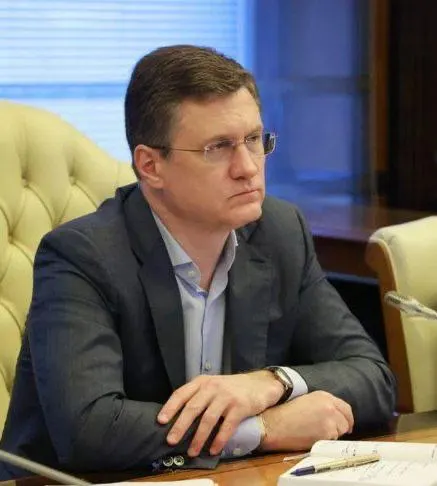 Александр Новак провёл совещание и потребовал ежедневного мониторинга, координации и оперативных мер для недопущения сбоев в поставках топлива.