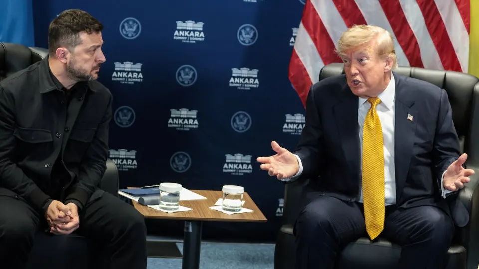 На саммите НАТО в Анкаре Дональд Трамп заявил, что поддерживает удары Украины по крупной инфраструктуре внутри России и считает, что это может ускорить завершение конфликта. Число атак вглубь РФ существенно выросло, поражения доходят до Урала.
