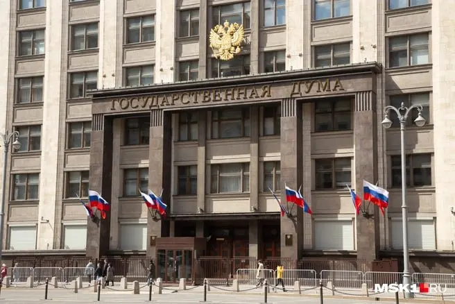 В регионе Кузбасс обсуждают доходы губернатора Ильи Середюка и подготовку других кузбасских кандидатов к выборам в Госдуму.