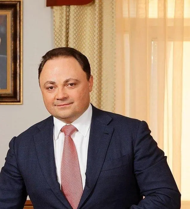Указ подписал президент. Передача активов оформлена как имущественный взнос в ВСК, а не продажа.