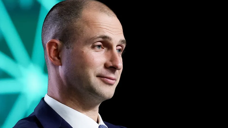 VK продолжает демонстрировать убытки, несмотря на рост выручки; во втором квартале зафиксирована символическая прибыль за счёт распродажи активов; обзор результатов за полугодие 2026 и влияние регуляторной среды.
