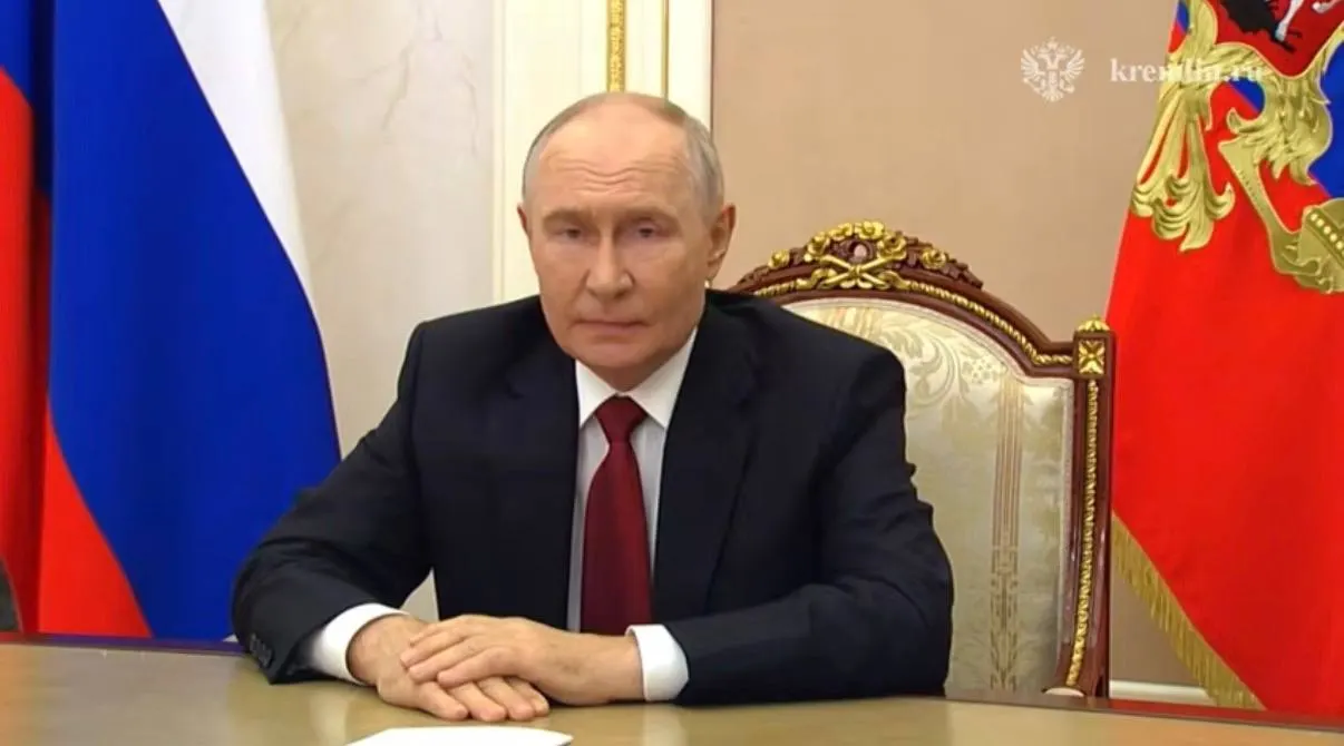 Путин обратился к гражданам перед выборами в Госдуму, подчеркнув законность выборов, защиту суверенитета и важность участия каждого избирателя.