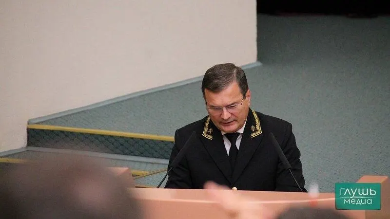По итогам комплексной проверки выявлены системные нарушения и недостаточный надзор за деятельностью суда; приняты дисциплинарные меры в отношении руководителя и двух замов.